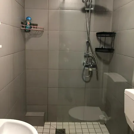 2 Avec Terrasse Lägenhet *
